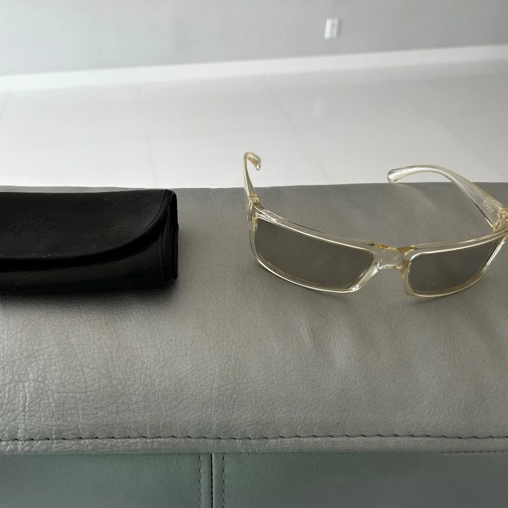 Vesus  by VersaceSunglasses - Picture 7 of 8